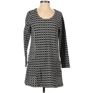 Apt Designs Textured Casual Dress Size Small/Medium Front Pockets Long Sleeves